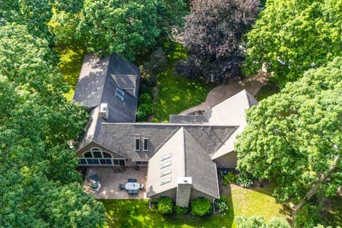 Tiny photo for 39 Wiltshire Drive, Lincolnshire, IL 60069 (MLS # 12718422)