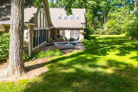 Tiny photo for 39 Wiltshire Drive, Lincolnshire, IL 60069 (MLS # 12718422)