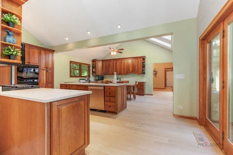 Tiny photo for 39 Wiltshire Drive, Lincolnshire, IL 60069 (MLS # 12718422)