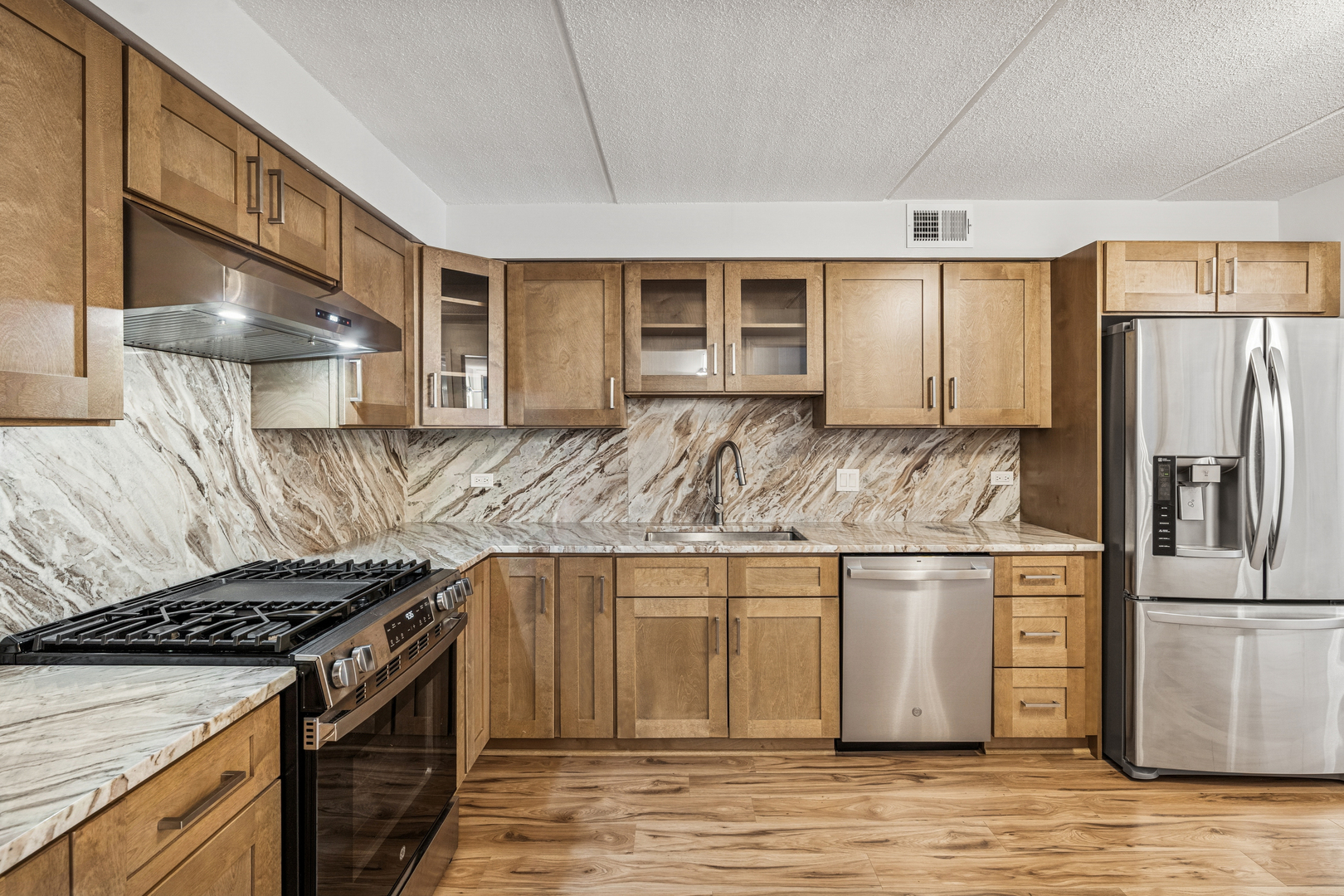 6980 W Touhy Avenue 201