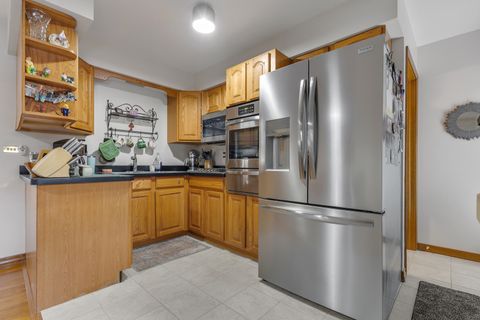 Tiny photo for 132 E Gladys Avenue, Elmhurst, IL 60126 (MLS # 12565651)