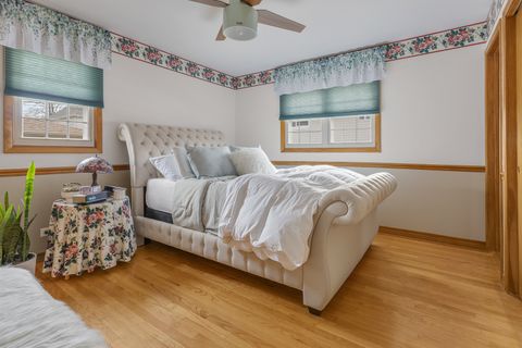 Tiny photo for 132 E Gladys Avenue, Elmhurst, IL 60126 (MLS # 12565651)