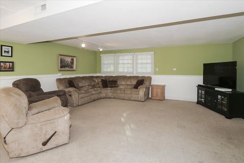 Tiny photo for 760 CHECKER Drive, Buffalo Grove, IL 60089 (MLS # 12541160)