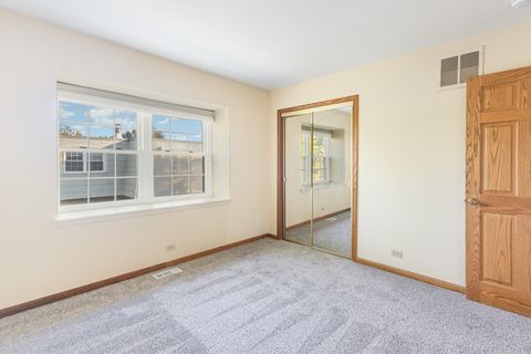 Tiny photo for 648 Dauphine Court #F, Elk Grove Village, IL 60007 (MLS # 12487711)