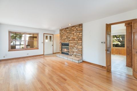 Tiny photo for 648 Dauphine Court #F, Elk Grove Village, IL 60007 (MLS # 12487711)