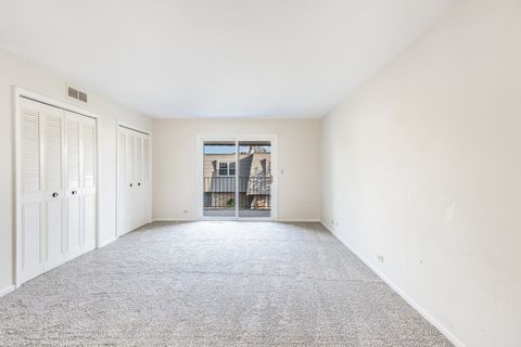 Tiny photo for 648 Dauphine Court #F, Elk Grove Village, IL 60007 (MLS # 12487711)