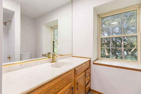 Tiny photo for 648 Dauphine Court #F, Elk Grove Village, IL 60007 (MLS # 12487711)