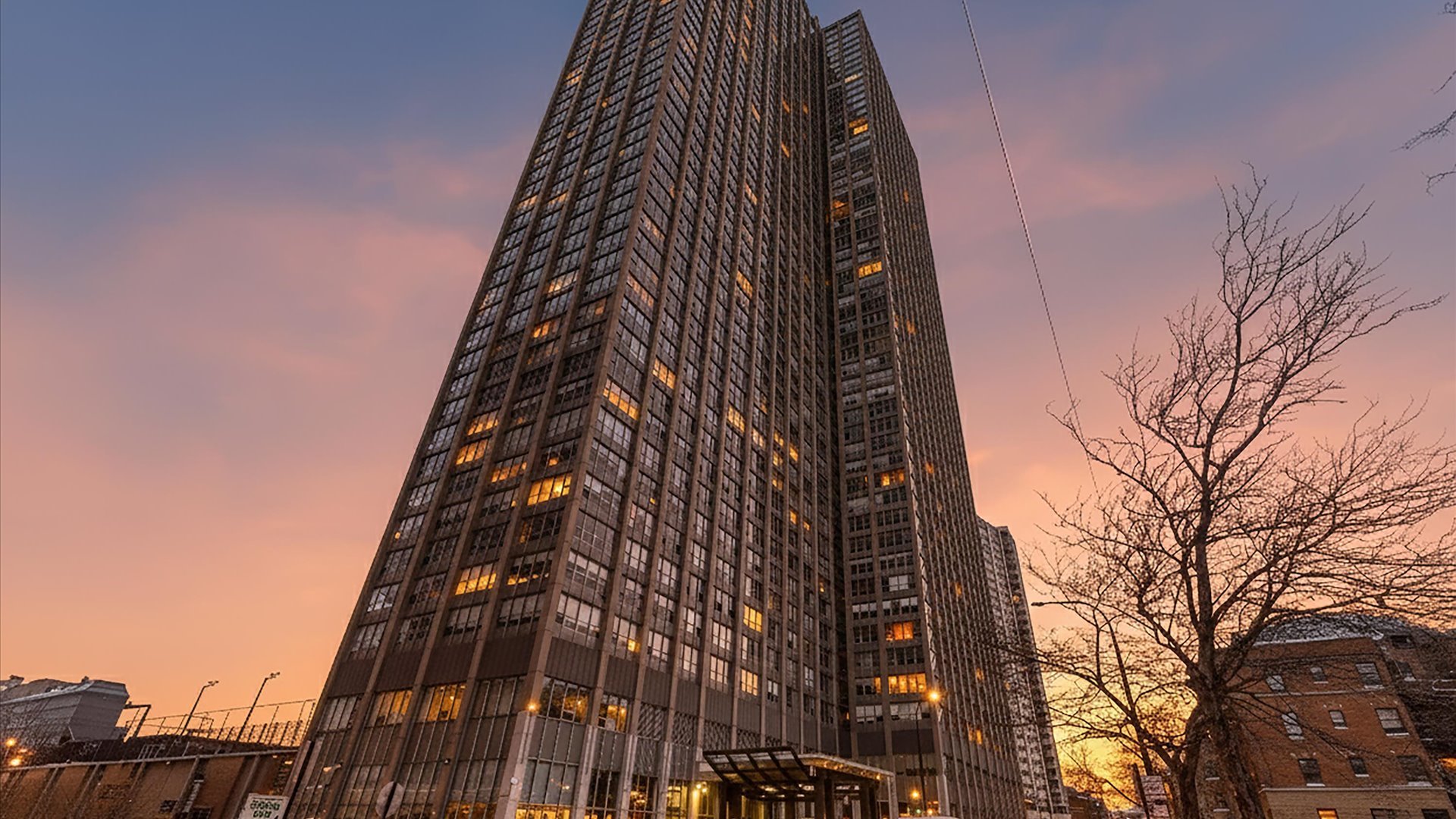 655 W Irving Park Road 3704