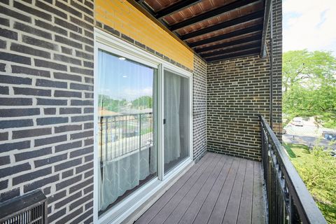 Tiny photo for 6800 N California Avenue #3S, Chicago, IL 60645 (MLS # 12493168)