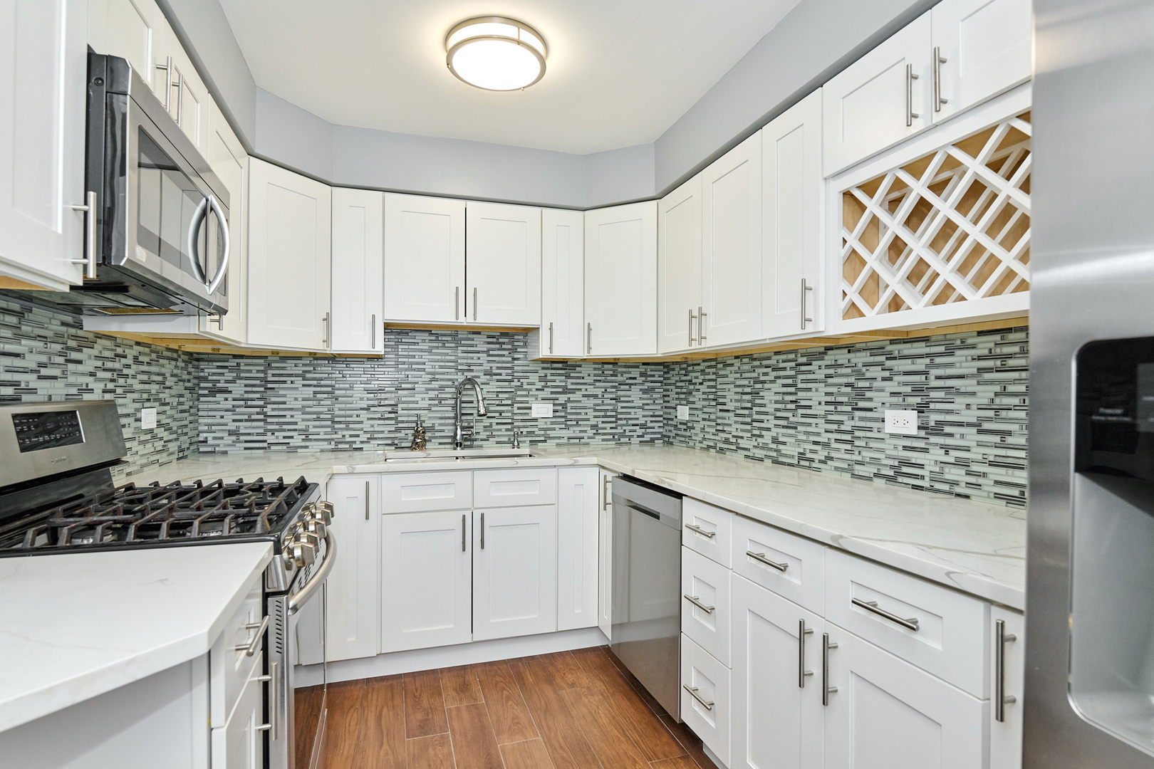 6800 N California Avenue 3S