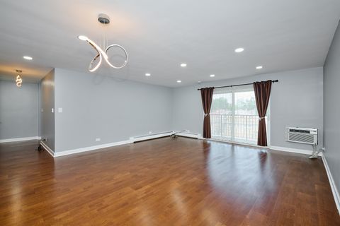 Tiny photo for 6800 N California Avenue #3S, Chicago, IL 60645 (MLS # 12493168)