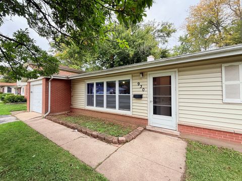 Tiny photo for 930 Coach Road, Homewood, IL 60430 (MLS # 12504369)