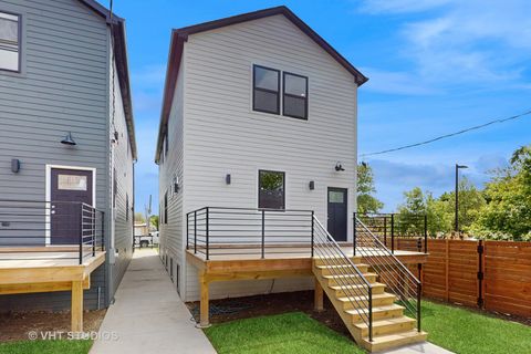Tiny photo for 2846 N Sayre Avenue, Chicago, IL 60634 (MLS # 12420456)
