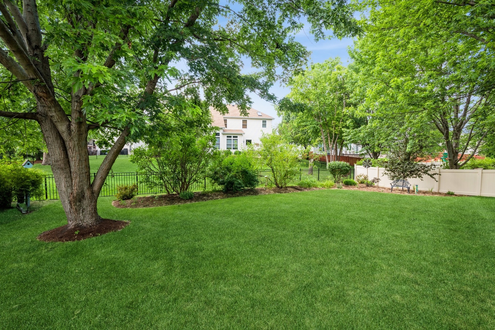 2111 Colonial Street