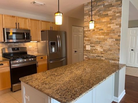 Tiny photo for 875 E 22nd Street #220, Lombard, IL 60148 (MLS # 12469861)