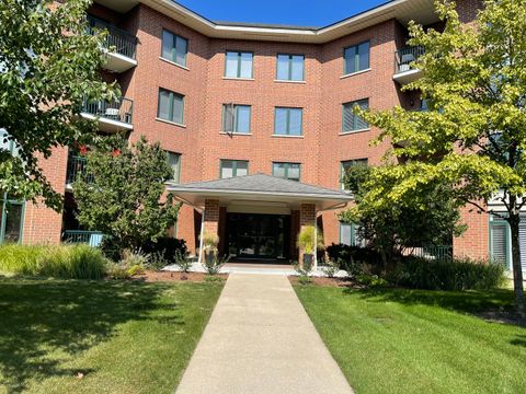 Photo of 875 E 22nd Street #220, Lombard, IL 60148 (MLS # 12469861)