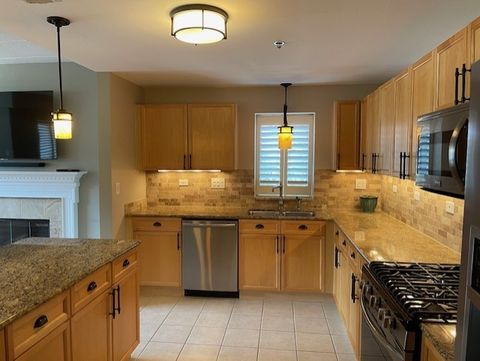 Tiny photo for 875 E 22nd Street #220, Lombard, IL 60148 (MLS # 12469861)