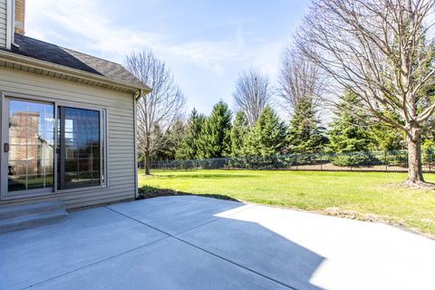 Tiny photo for 59 STONEBROOK Court, Bloomington, IL 61704 (MLS # 12596450)