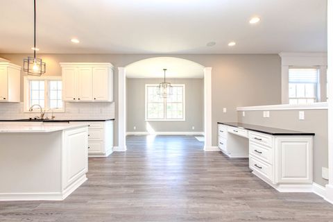 Tiny photo for 59 STONEBROOK Court, Bloomington, IL 61704 (MLS # 12596450)