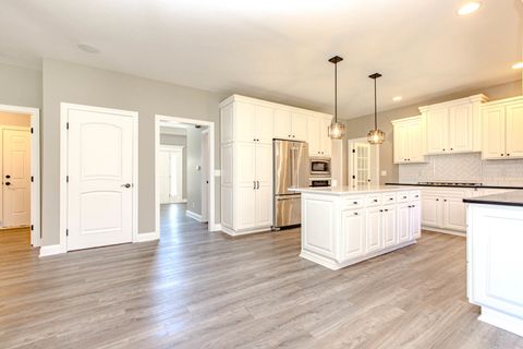 Tiny photo for 59 STONEBROOK Court, Bloomington, IL 61704 (MLS # 12596450)