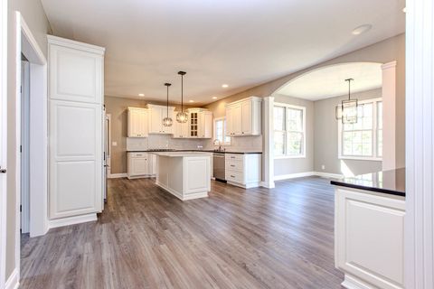 Tiny photo for 59 STONEBROOK Court, Bloomington, IL 61704 (MLS # 12596450)