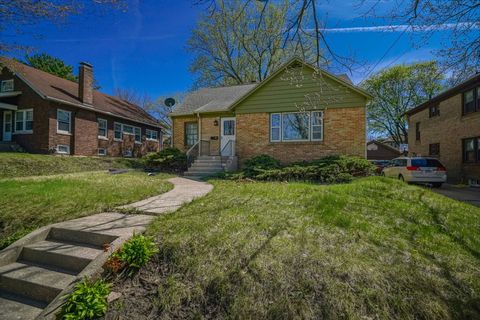 Tiny photo for 1529 Benton Street, Rockford, IL 61107 (MLS # 12626895)