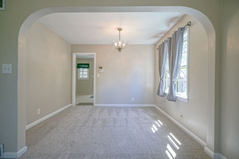 Tiny photo for 1529 Benton Street, Rockford, IL 61107 (MLS # 12626895)