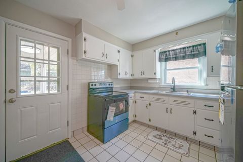 Tiny photo for 1529 Benton Street, Rockford, IL 61107 (MLS # 12626895)