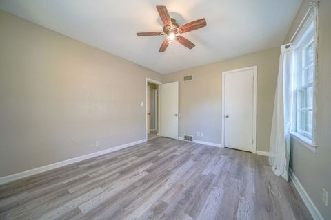 Tiny photo for 1529 Benton Street, Rockford, IL 61107 (MLS # 12626895)