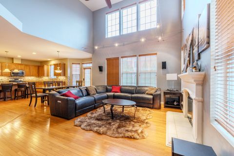 Tiny photo for 125 N Spruce Avenue, Wood Dale, IL 60191 (MLS # 12516836)