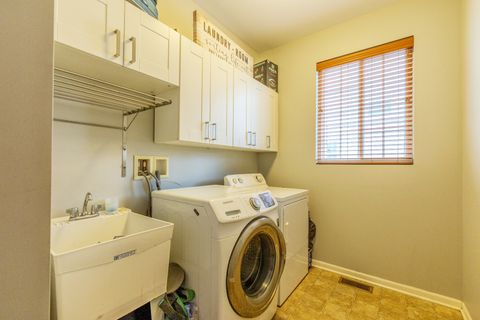 Tiny photo for 125 N Spruce Avenue, Wood Dale, IL 60191 (MLS # 12516836)