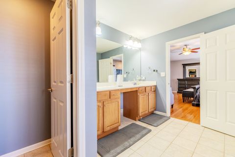 Tiny photo for 125 N Spruce Avenue, Wood Dale, IL 60191 (MLS # 12516836)