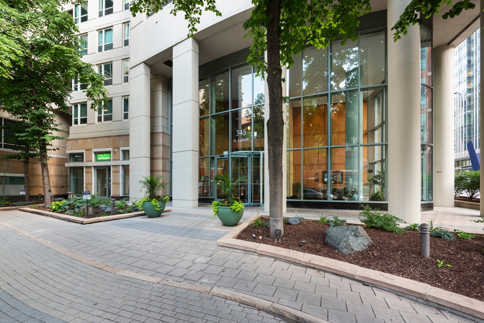 345 N La Salle Street 2203