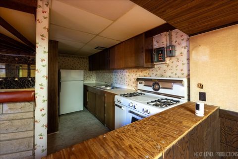 Tiny photo for 1114 Brentwood Place, Joliet, IL 60435 (MLS # 12598407)