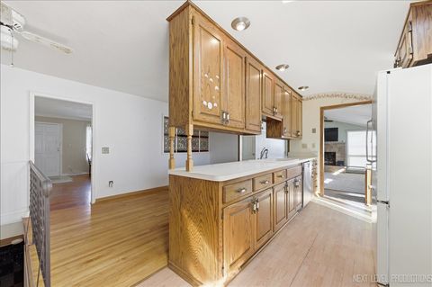 Tiny photo for 1114 Brentwood Place, Joliet, IL 60435 (MLS # 12598407)