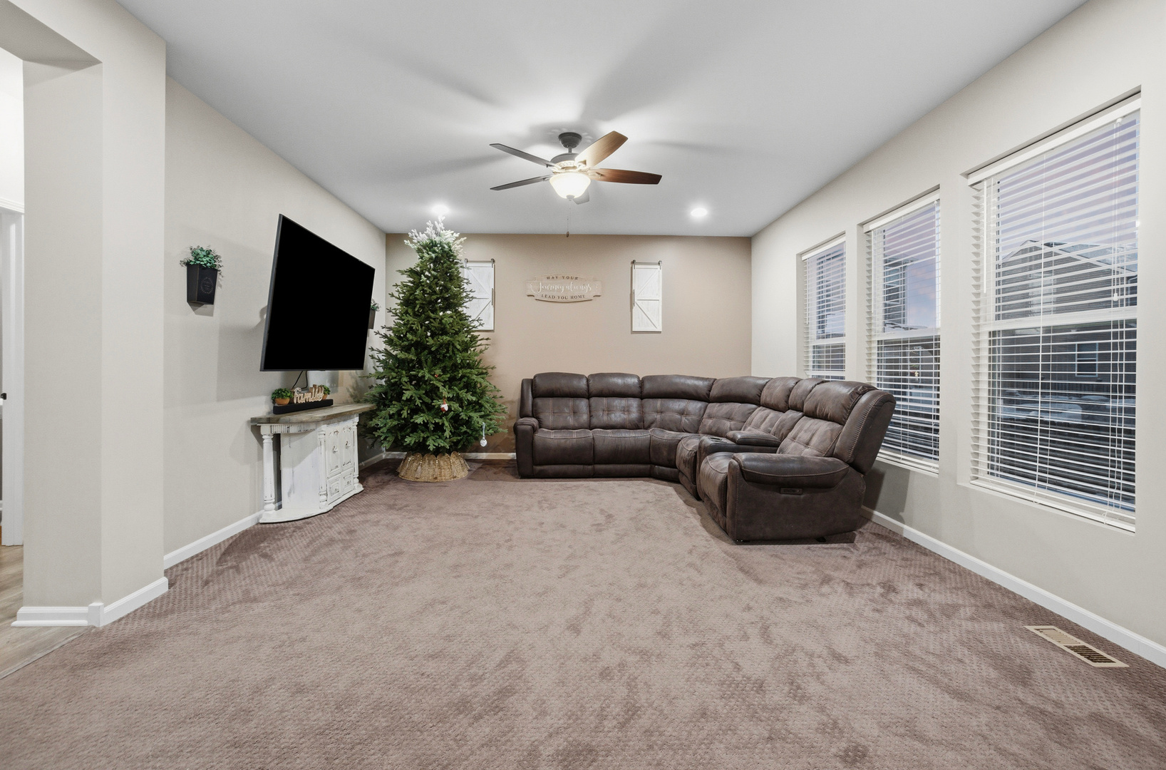 7811 Bellflower Lane