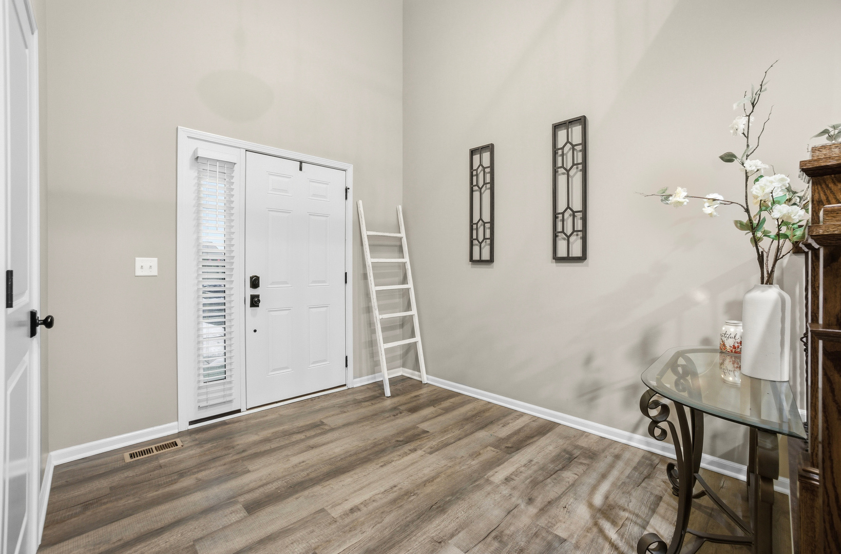 7811 Bellflower Lane