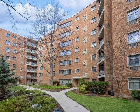 Photo of 1864 Sherman Avenue #5NW, Evanston, IL 60201 (MLS # 12464262)