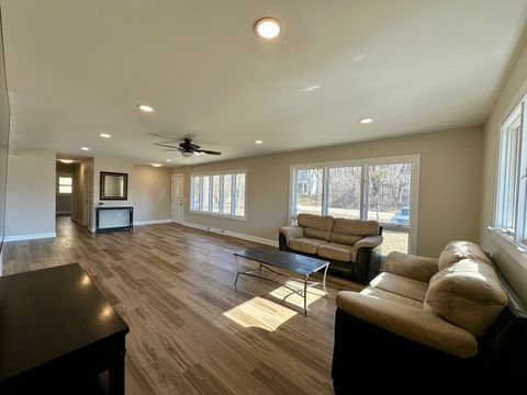 Tiny photo for 40210 N Lakeview Avenue, Antioch, IL 60002 (MLS # 12575770)