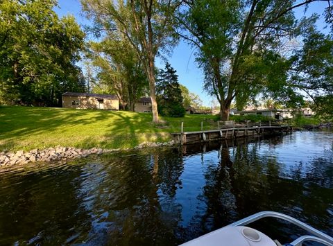 Tiny photo for 40210 N Lakeview Avenue, Antioch, IL 60002 (MLS # 12575770)