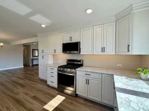 Tiny photo for 40210 N Lakeview Avenue, Antioch, IL 60002 (MLS # 12575770)