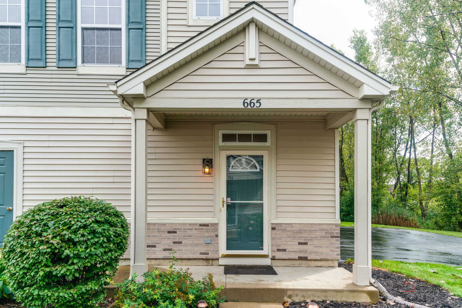665 Morris Court -