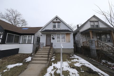 Photo of 10205 S Perry Avenue, Chicago, IL 60628 (MLS # 12570000)