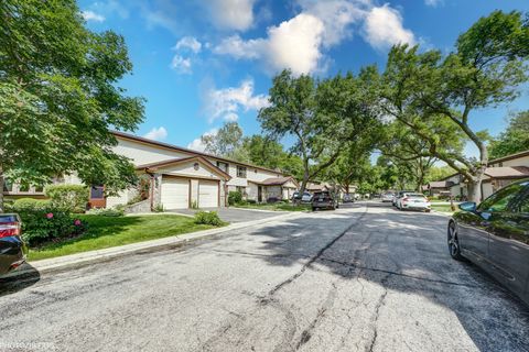 Tiny photo for 1330 S MALLARD Lane, Mount Prospect, IL 60056 (MLS # 12537343)