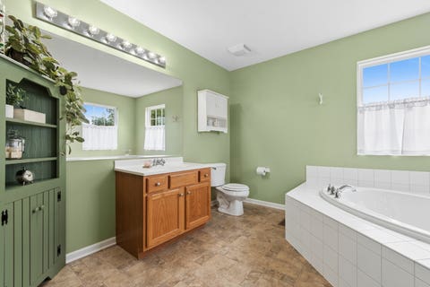 Tiny photo for 2318 W Cascade Circle, Round Lake, IL 60073 (MLS # 12725721)