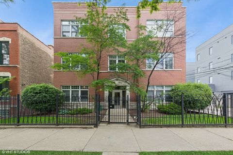 1615 N Oakley Avenue 2S Chicago IL 60647