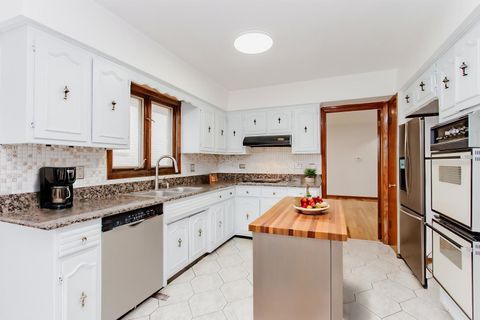 Tiny photo for 8706 W Stolting Road, Niles, IL 60714 (MLS # 12618310)