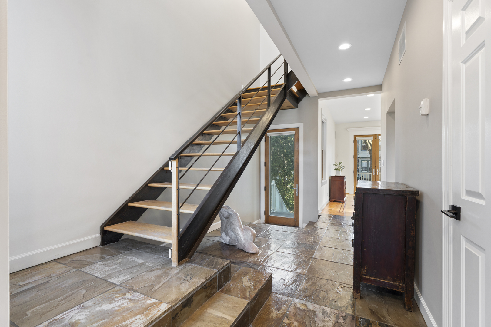 2426 W Lyndale Street