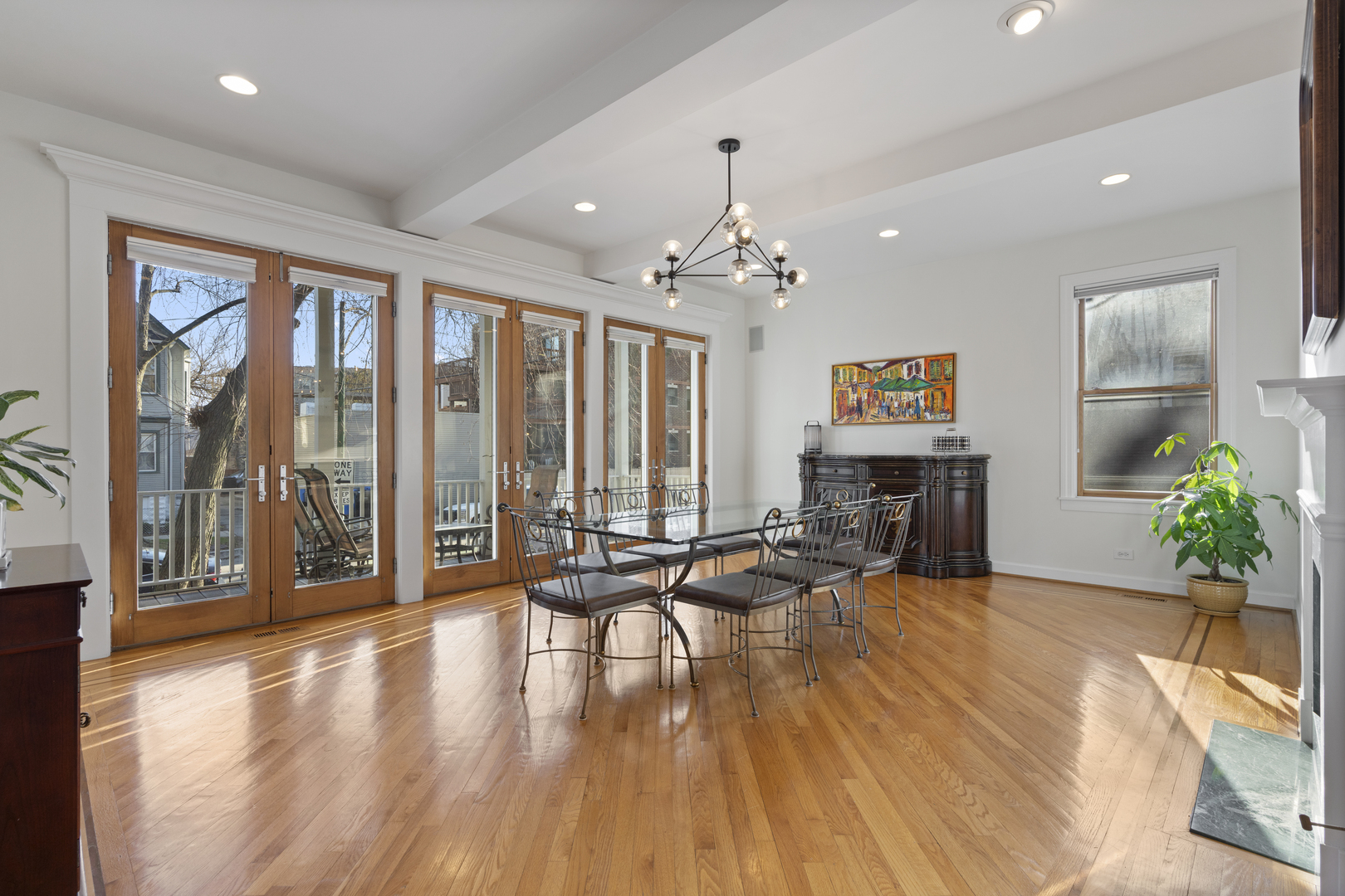 2426 W Lyndale Street