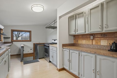 Tiny photo for 2220 139th Street, Blue Island, IL 60406 (MLS # 12554033)